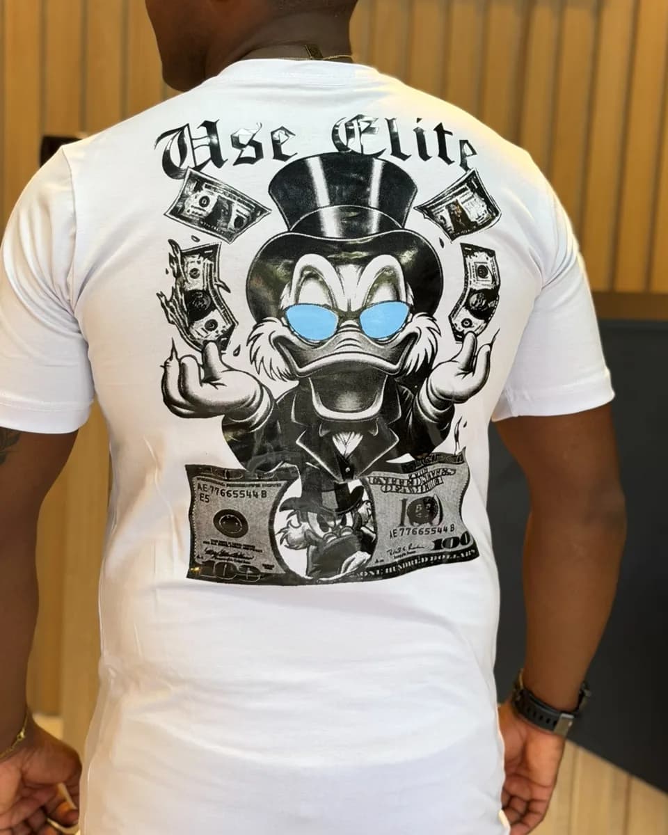 Camiseta Branca Estampa Cartola Use Elite