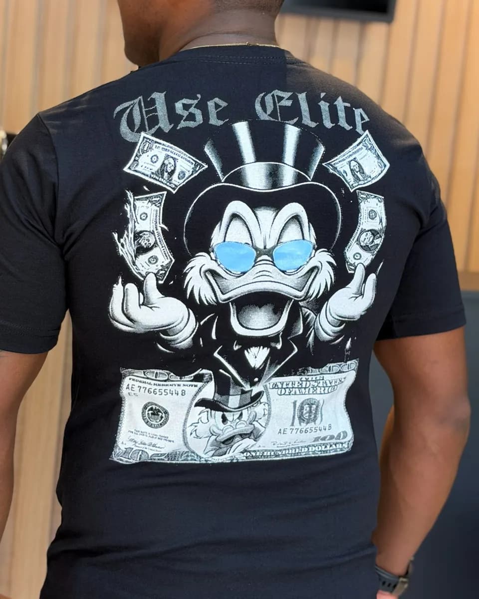 Camiseta Preta Estampa Cartola Use Elite